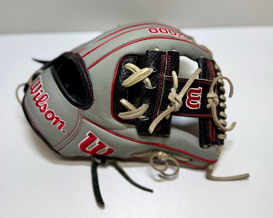 Wilson A2000 — Red Lace Relace After